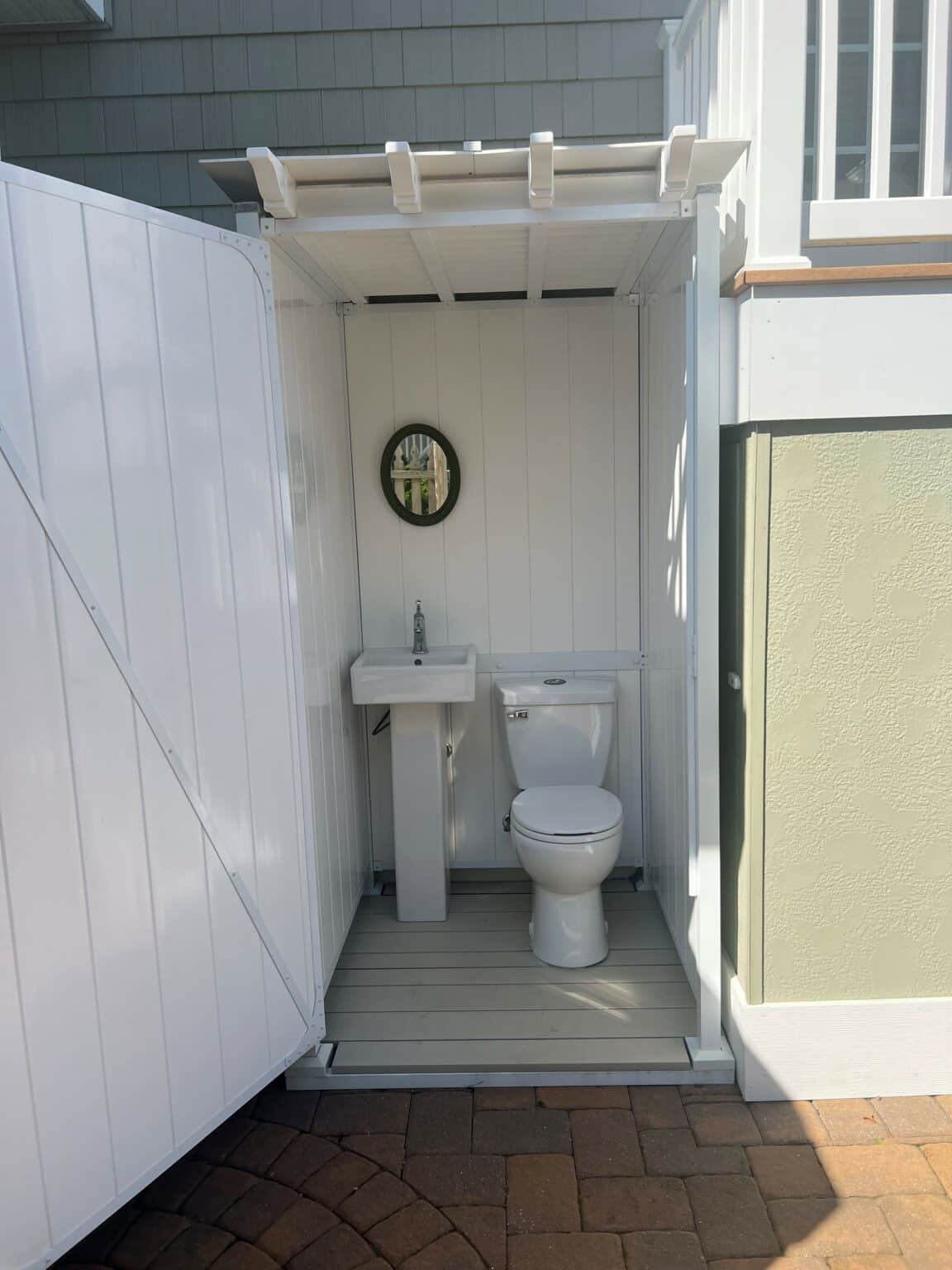 Outside Toilet Enclosures | ToddPod